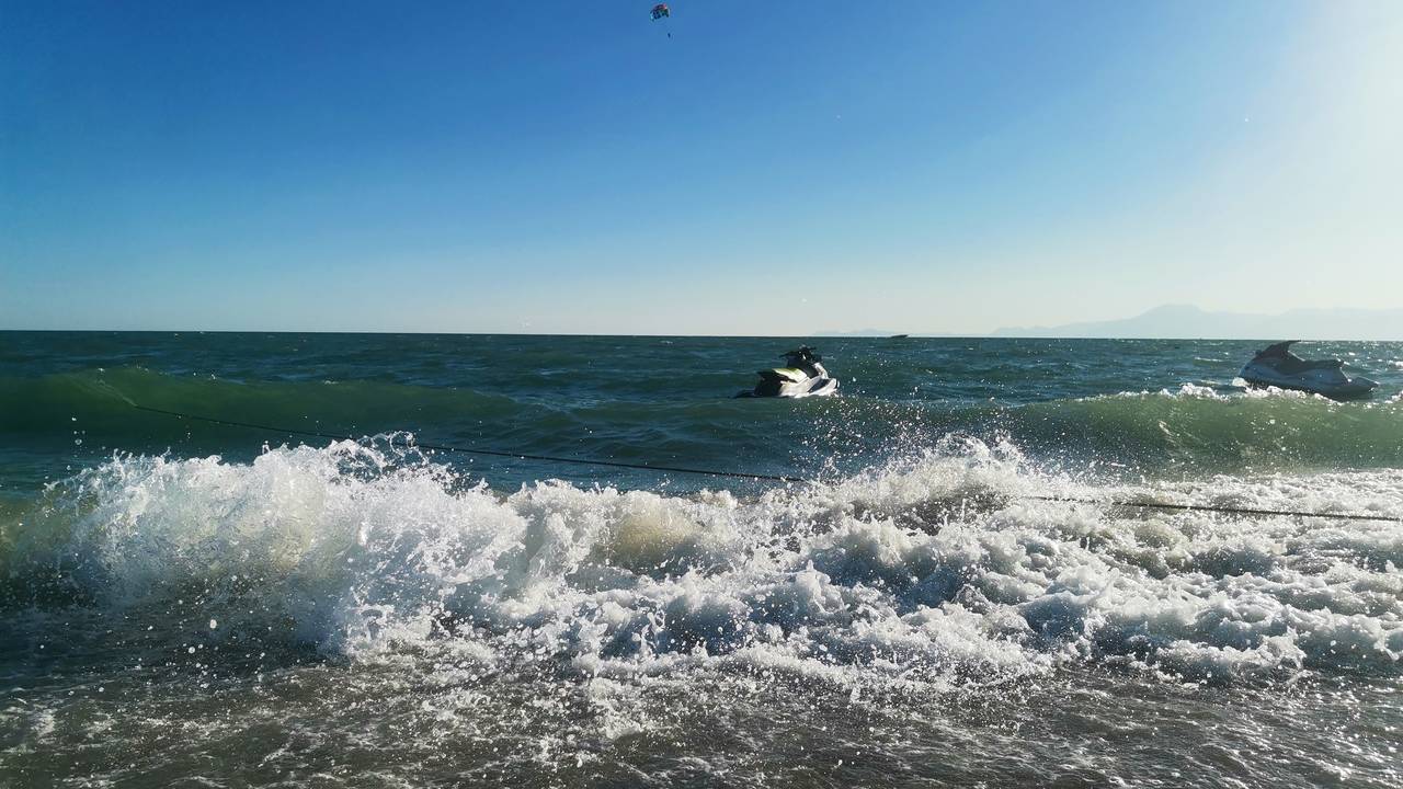 Этот курорт на Черном море запросто заменит Анапу — чистейшие пляжи и без больших толп туристов