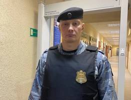 Пристав в Сыктывкаре получил благодарность за спасение судьи, упавшего в обморок