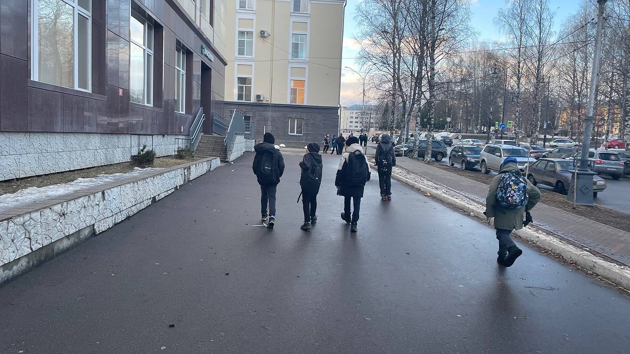 Главная картинка новости: В Коми в трудных ситуациях подростки доверяют свои переживания чат-боту