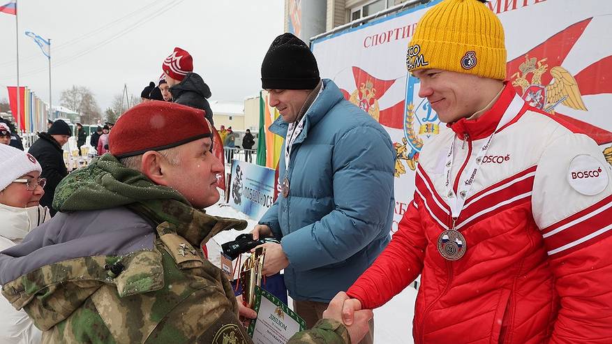 Главная картинка новости: В Коми завершились чемпионаты Росгвардии по лыжным гонкам и служебному двоеборью
