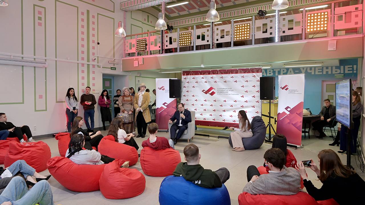 Главная картинка новости: В Коми вернут знак отличия "За вклад в развитие добровольчества"