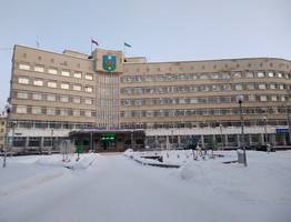 В сыктывкарской администрации объяснили пропажу качелей с «площадки под часами»