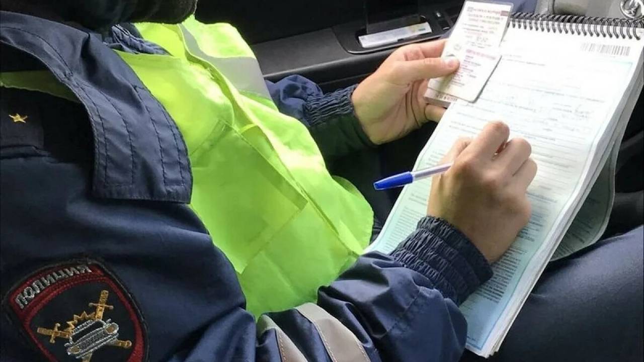 Главная картинка новости: Если найдут это на машине с 5 февраля – лишат прав на 1,5 года: водителей ждет неожиданный сюрприз