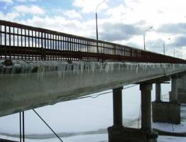 В Коми начали поиск нового подрядчика для ремонта моста через Вычегду