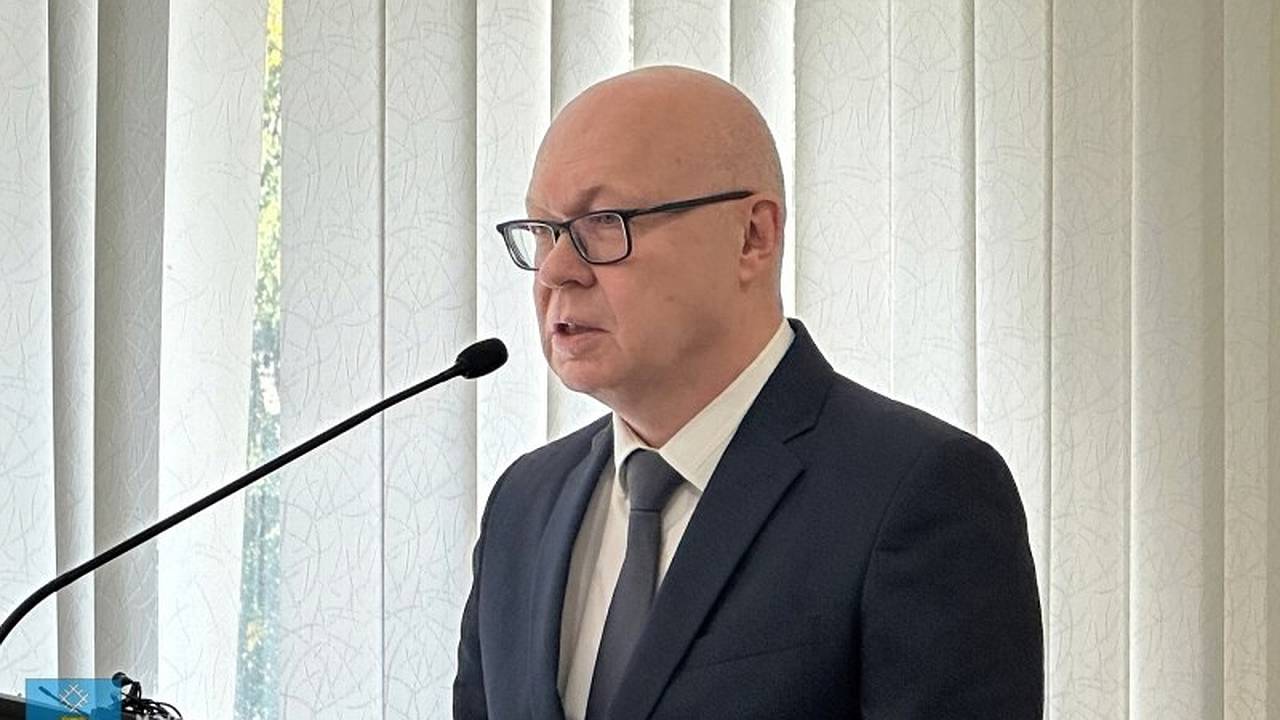 Главная картинка новости: В Сети обсуждают возможную отставку мэра Сыктывкара