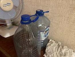 Пластиковые бутылки 5 л берегу — словно зеницу ока: вот что из них делаю — порядок в доме гарантирован