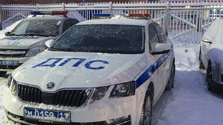 Главная картинка новости: В Коми водителям большегрузов напомнили об ответственности за нарушение ПДД