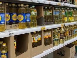 Это масло берите по 3 бутылки за раз: в Роскачестве назвали хорошие бренды подсолнечного масла для блинов на Масленицу