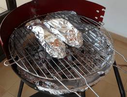 Что не следует запекать в фольге — вот 4 продукта-исключений. Запомните их навсегда