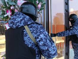 В одном из городов Коми Росгвардия дважды выезжала в бар к дебоширам