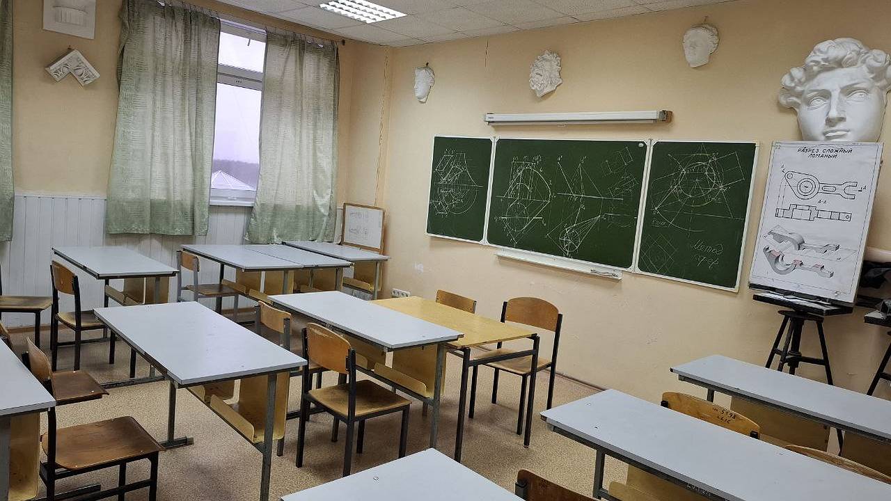 Главная картинка новости: Школьники и родители в недоумение: Министерство образования обнародовало новое расписание каникул