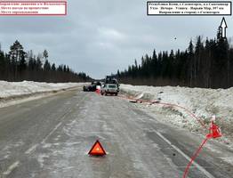 В Коми женщина-водитель врезалась в снежный вал