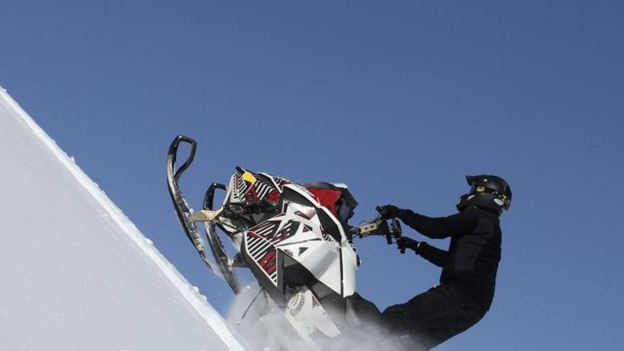 Главная картинка новости: Рецидивист в Коми снова сел за руль пьяным