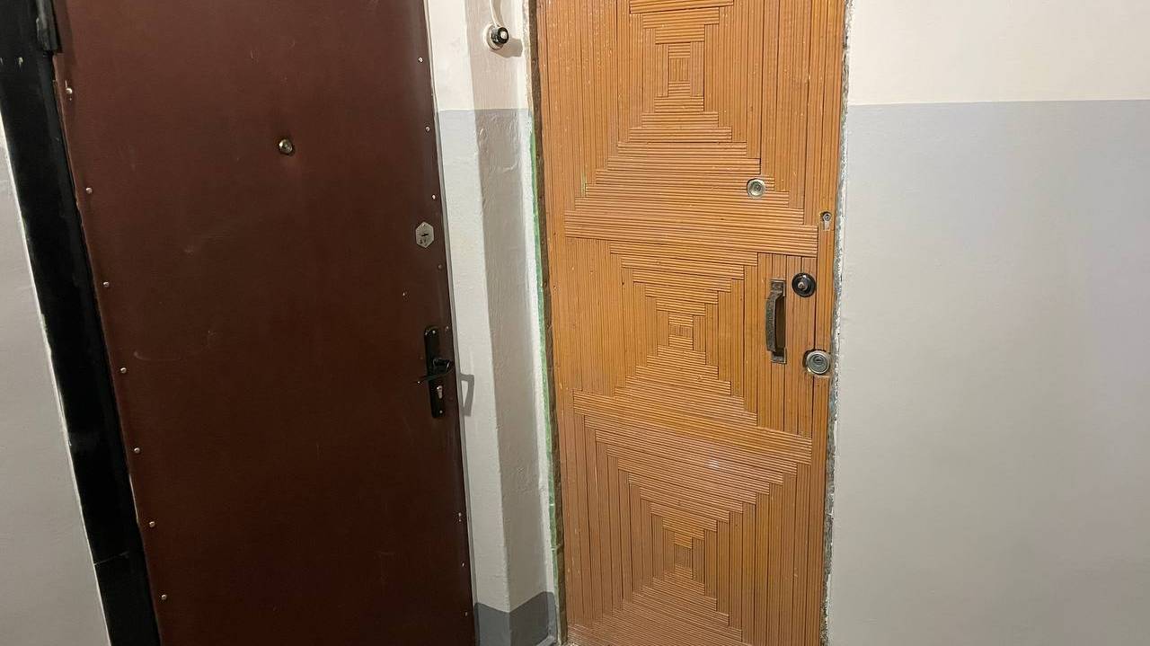 Главная картинка новости: Штраф 15 000 рублей за входную дверь в квартиру - "новинка" в ЖКХ для всех россиян с 22 марта