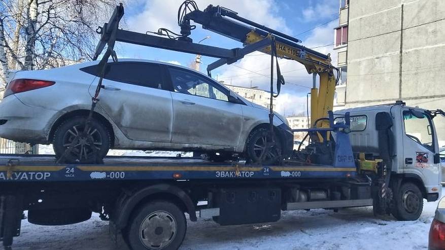 Главная картинка новости: Долги вышли боком: в Сыктывкаре у жителя Коми изъяли иномарку