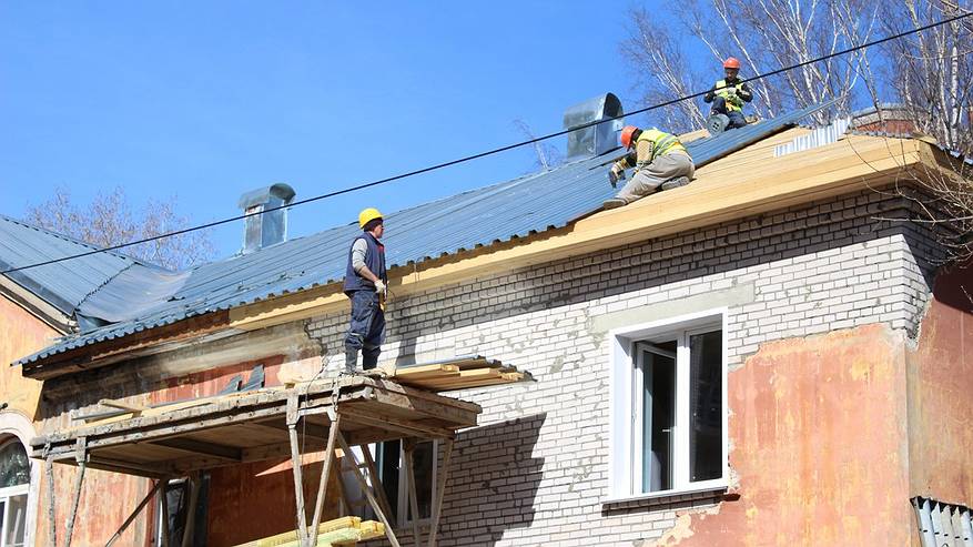 Главная картинка новости: Прокуратура через суд добилась ремонта кровли дома для инвалида в Коми