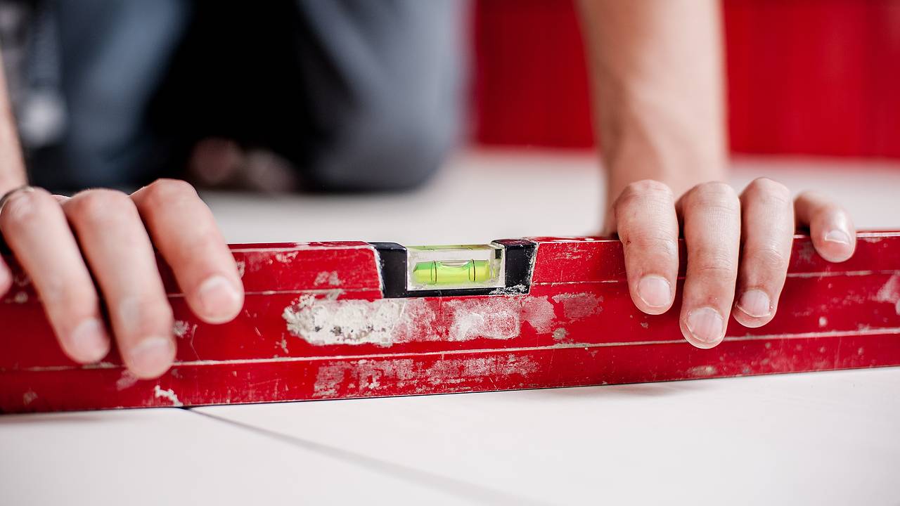 Главная картинка новости: Ошибки при укладке плитки. Мастера допускают чаще всего именно эти ошибки