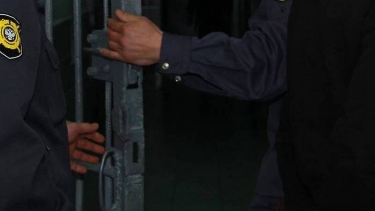 Главная картинка новости: Вахтовик предстанет перед судом в Коми за нападение на росгвардейца