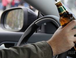 Жителя Коми лишили и машины, и прав за повторное пьянство за рулем