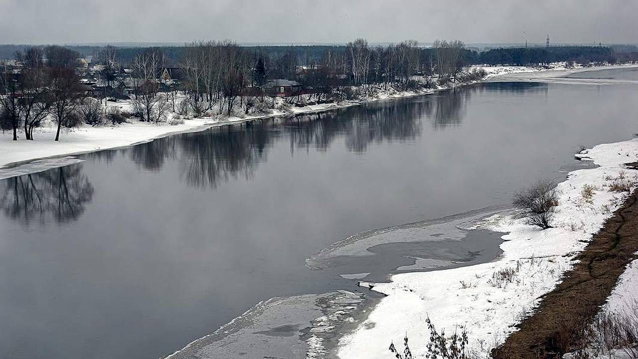 Главная картинка новости: В Коми происходит весеннее пробуждение рек: ледоход набирает обороты