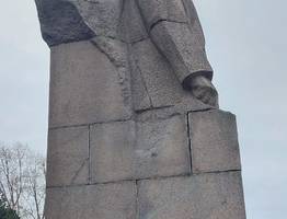 Ремонт памятника Ленину в столице Коми отложили