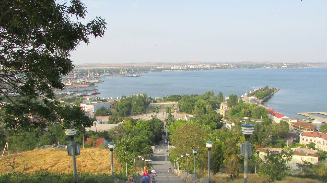 Главная картинка новости: Дешевле Черного моря, а сервис в 100 раз лучше — вот куда полетим этим летом на отдых