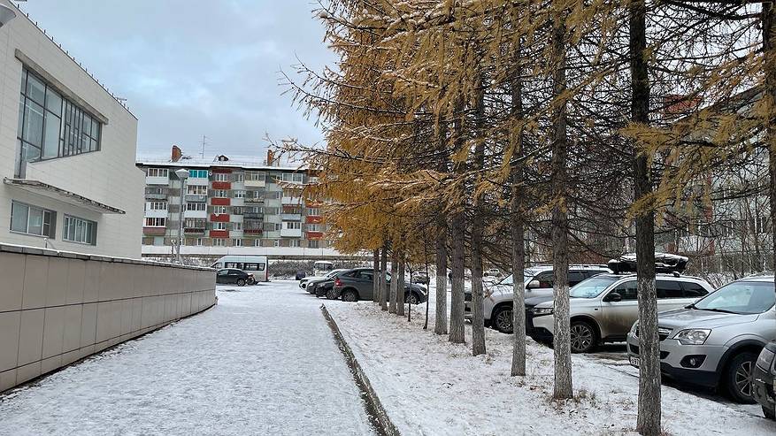 Главная картинка новости: "Снег на майских праздниках": Вильфанд обновил прогноз на весенний период - не спешите убирать пуховики в шкаф