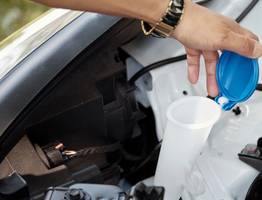 Вот для чего заливаю газировку в бачок омывателя каждую весну - мощная очистка форсунок