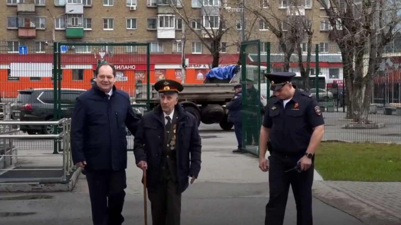 97-летний ветеран из Коми отправился в Москву на юбилейный Парад Победы