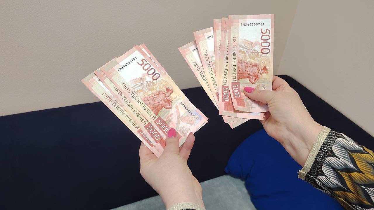 Главная картинка новости: С 13 мая всех россиян ждет крупнейшая денежная реформа которой не было со времен 90-х