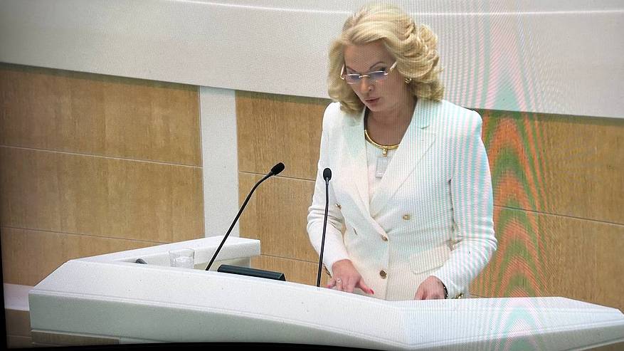 Главная картинка новости: Беззаботная жизнь неработающих россиян кардинально изменится в середине мая: Татьяна Голикова о новом указе