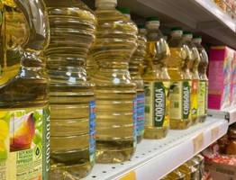 Это масло берите по 3 бутылки: в Роскачестве назвали хорошие марки подсолнечного масла