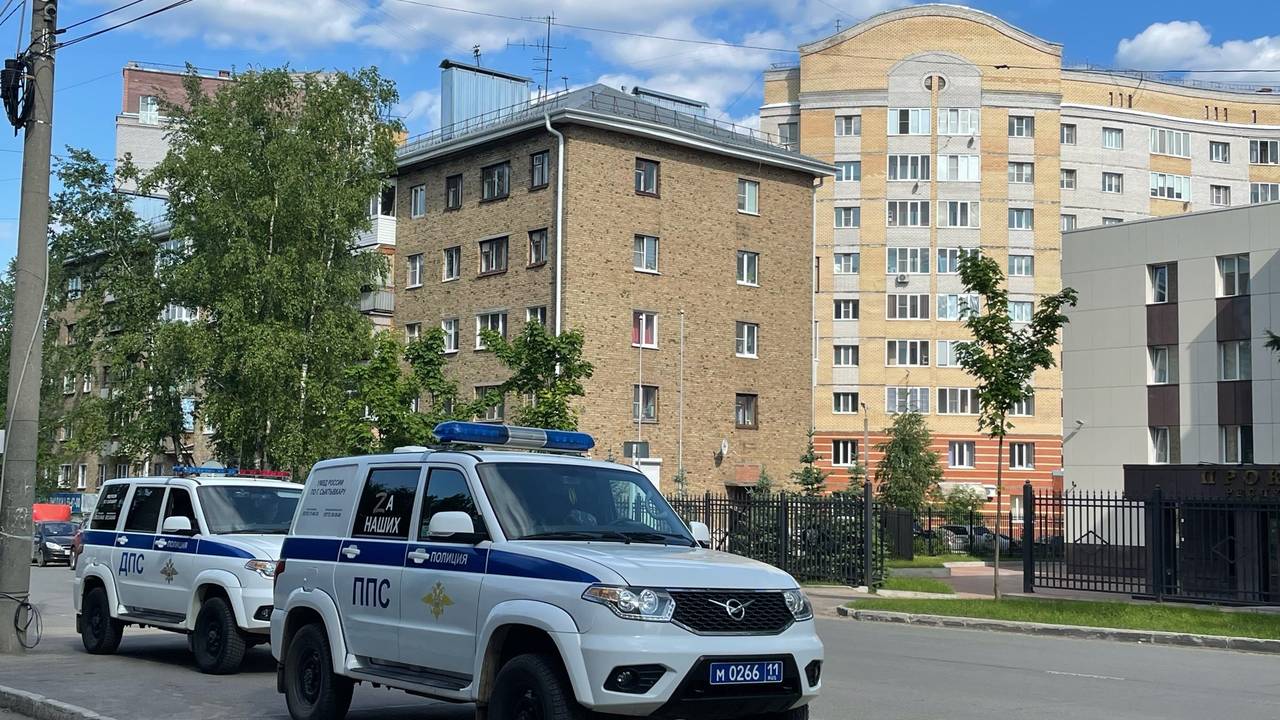 Водителей с большим стажем обяжут пересдавать права в конце мая - кого коснется нововведение