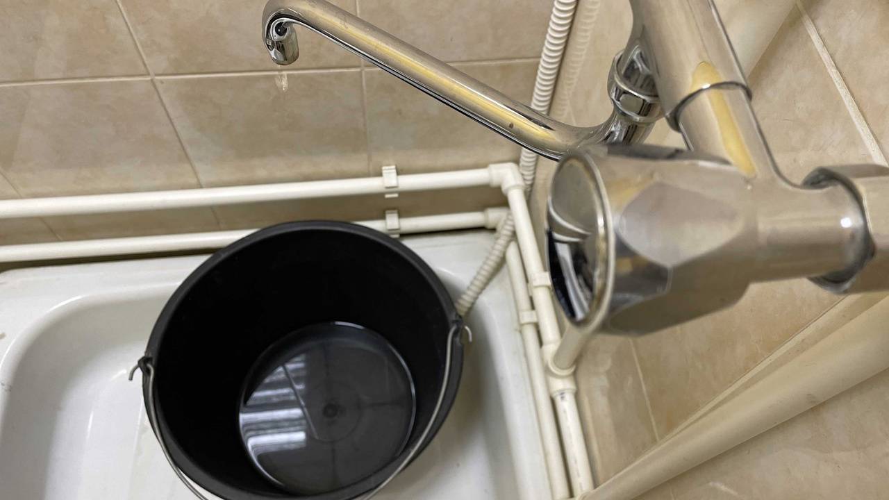 Главная картинка новости: В Сыктывкаре стартует сезон "тазиков": с 26 мая будет отключение горячей воды