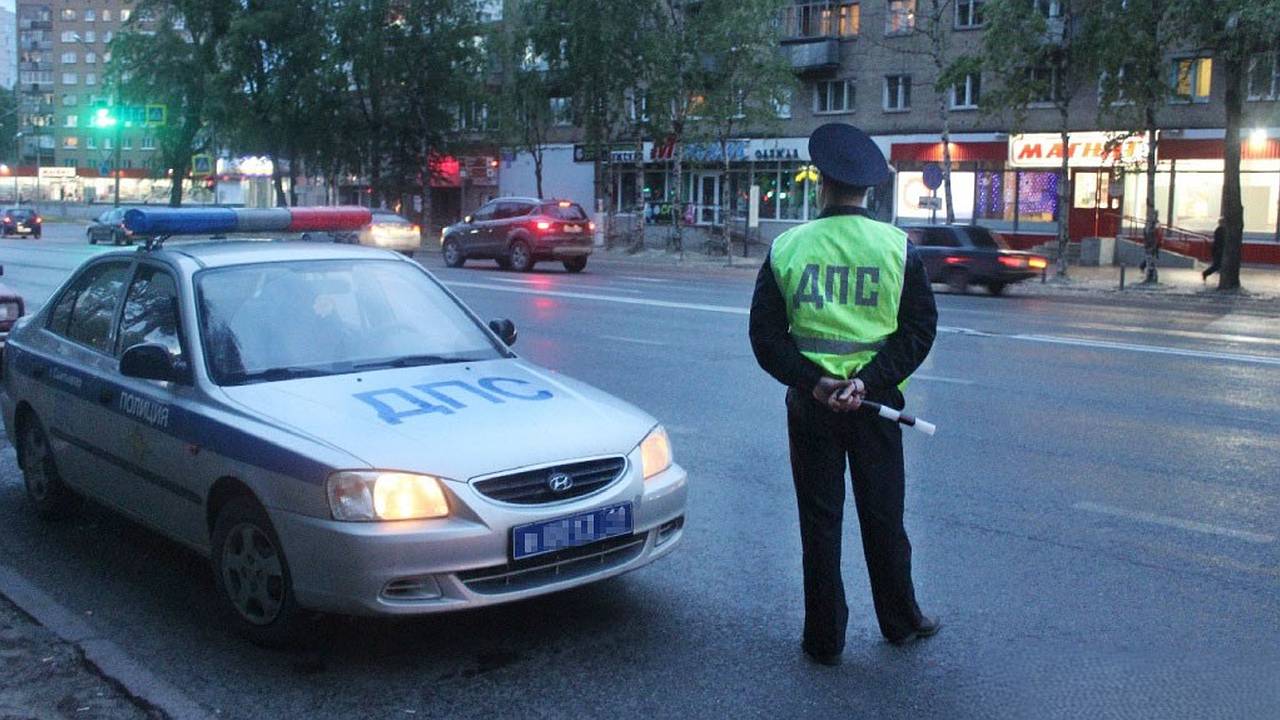 Главная картинка новости: За установку таких фар летом сразу лишат прав – сейчас стоят у каждого второго водителя