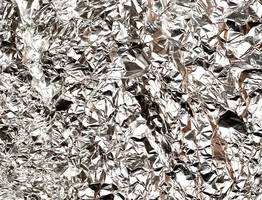 Хитрые хозяйки сыплют соль на фольгу и бед не знают: вот зачем это нужно — 2 очень полезных совета