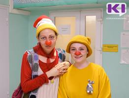 "Клоунский патруль" принес улыбки детям в больницах Сыктывкара