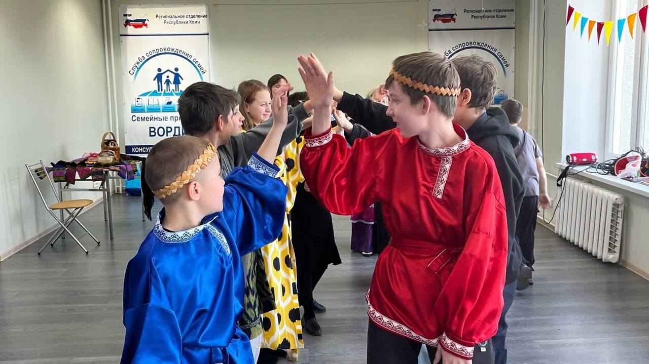 Главная картинка новости: Этнофорум объединил культуры и поколения жителей Коми