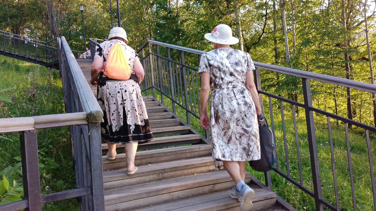 Главная картинка новости: Пенсионный возраст начнут снижать за каждый год стажа – неожиданный сюрприз для россиян