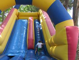 В Сыктывкаре пресекли работу незаконных батутов