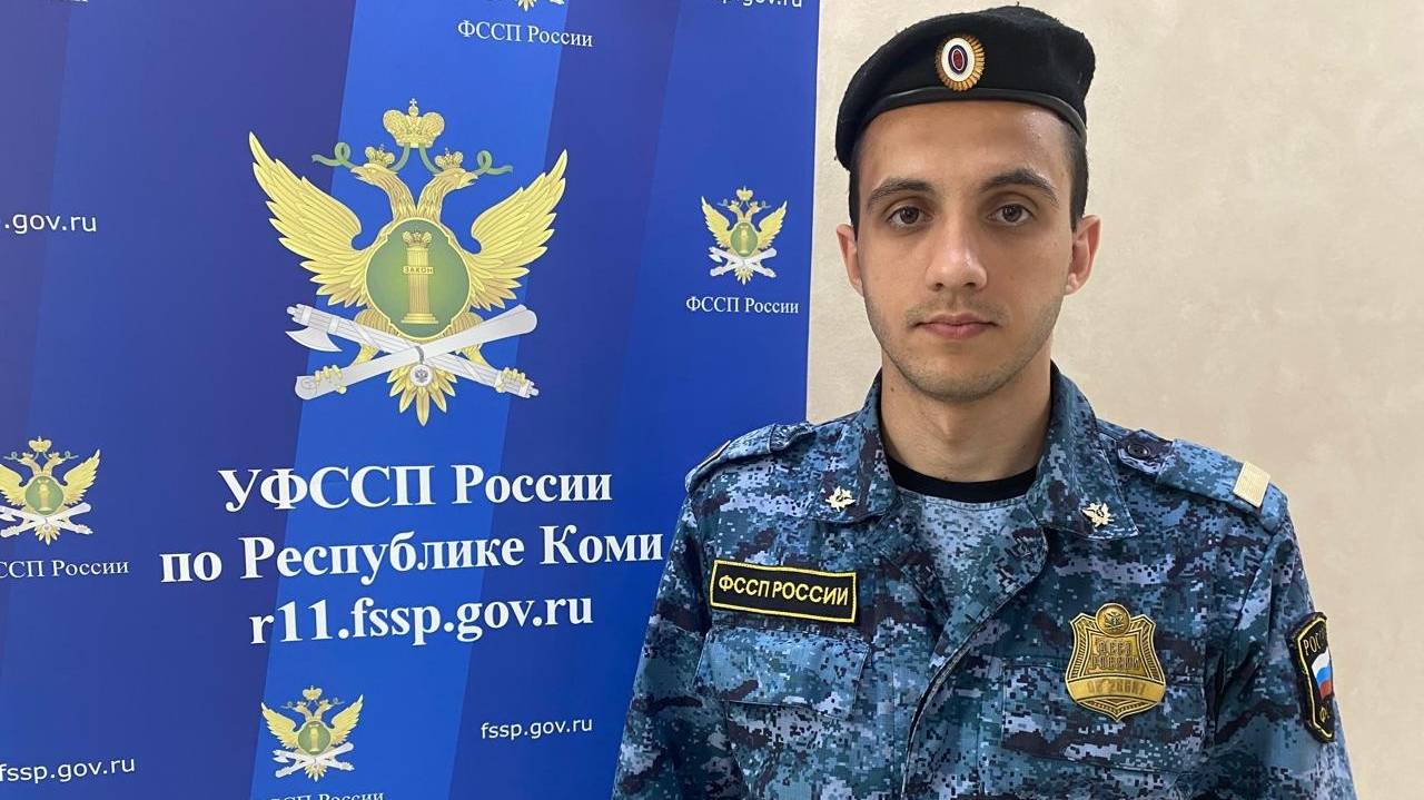 Главная картинка новости: Сыктывкарский пристав помог двухлетнему ребенку, выпавшему из окна