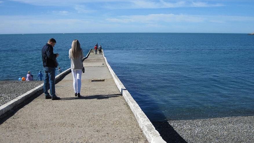 Главная картинка новости: "Ешьте мед, сыр, но не покупайте": туристка оставила честный отзыв об испорченном отдыхе в Абхазии