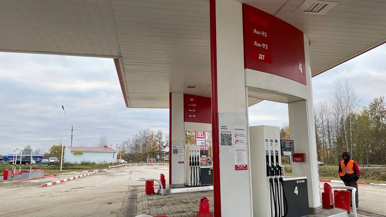 Главная картинка новости: Перестанут брать деньги с 11 июня. Автомобилистов ждет неожиданное изменение на АЗС