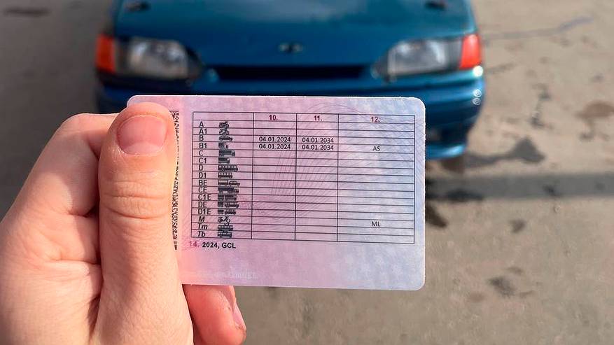 Главная картинка новости: Водители с категорией «В» смогут оформить еще одни права без сдачи экзамена в июле - понадобится лишь 1 справка