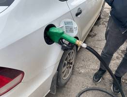 Перестанут брать деньги с 16 июня. Автомобилистов ждет неожиданное изменение на АЗС