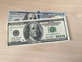 Лишь 38% сыктывкарцев предпочитают хранить сбережения в долларах