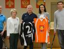 К Дню России ветераны мини-хоккея в Коми получили новую форму