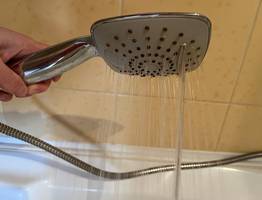 Как сэкономить свои кровные на плате за воду в жилье?