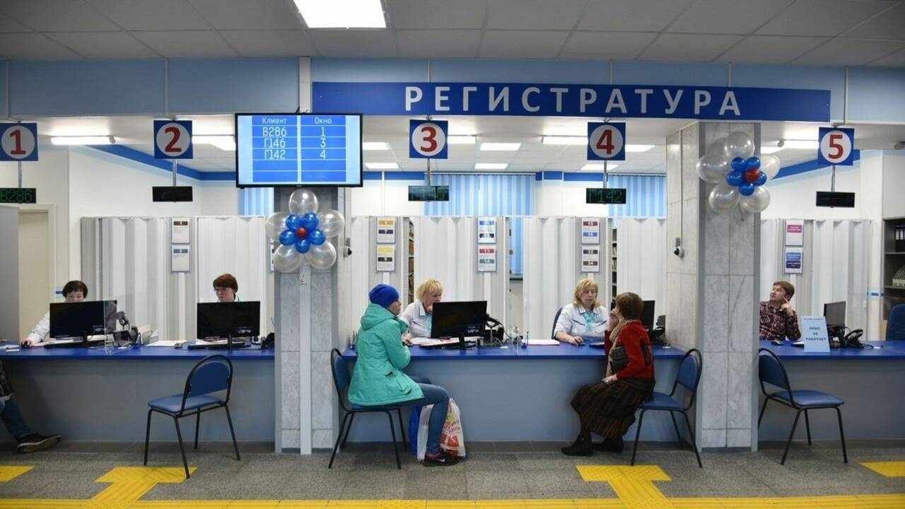 Главная картинка новости: В Коми запись к врачам по телефону стала доступней в 2,5 раза