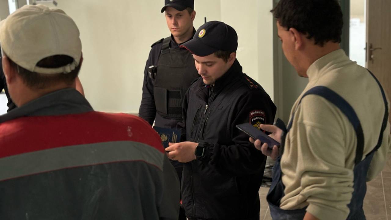 Главная картинка новости: В Сыктывкаре выявили 30 нарушений миграционного законодательства